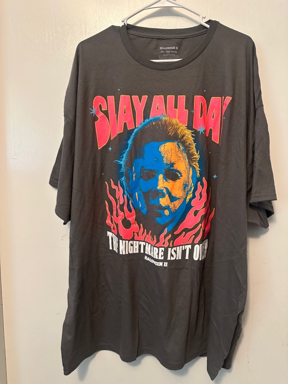 Gildan Charcoal 'Slay All Day' Graphic Tee with Blue and Red Print